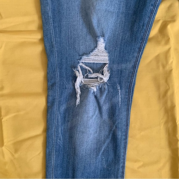 Women’s Express Jeans Light Wash Distressed Stretch Legging Mid Rise 12 Short - Picture 5 of 16